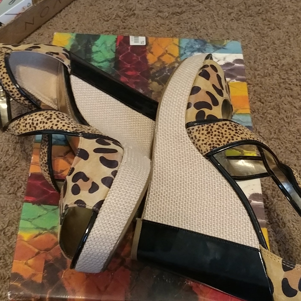 Wedge Heels - Picture 14 of 14